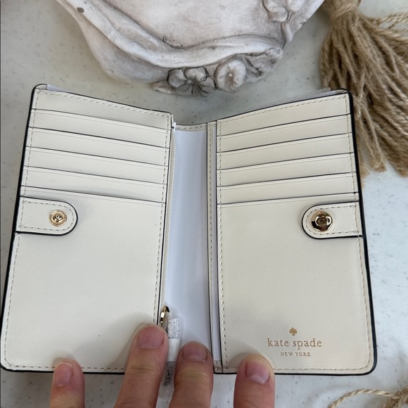 Kate Spade New York Women's Medium Snap Wallet (Meringue Multi) - Picture 4 of 11